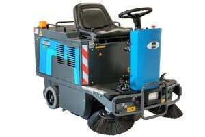 スイーパー 搭乗式 | 蔵王産業 株式会社